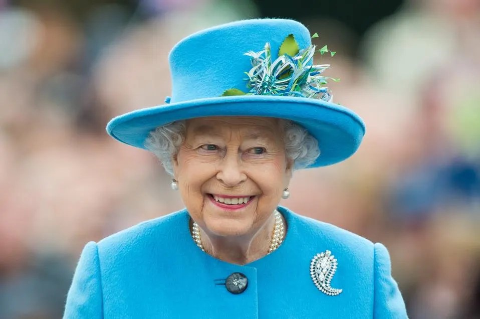 The Queen And The Royal Family Face 44 Million Shortfall But Palace Claims No Intention Of Asking Public For More Money
