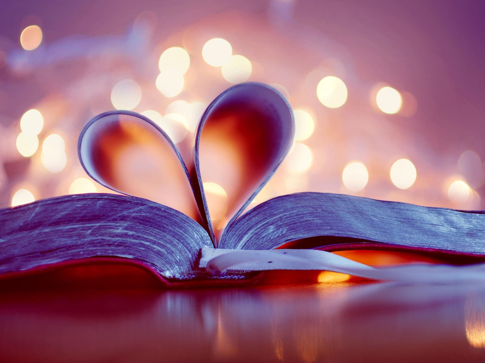 нарисованное сердце на прозрачном фоне