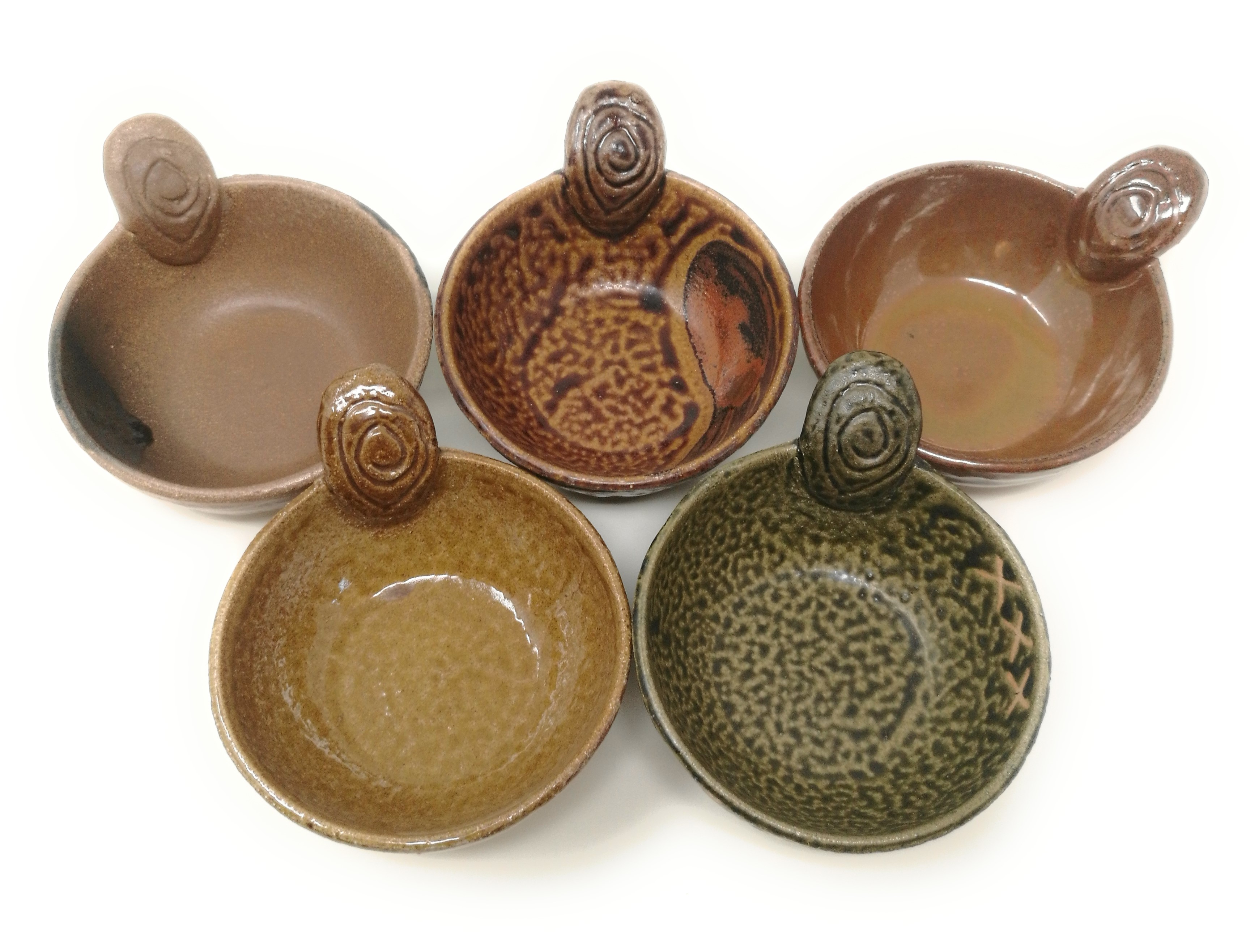 Although pottery barn had been around since 1949, the company's leaders had to step up their game and their busin. Set of 5 Small Japanese Pottery Ceramic Sauce Dishes With