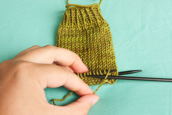 Worn for warmth or fashion, this scarf knits up in an afternoon. How To Slip A Stitch Tin Can Knits
