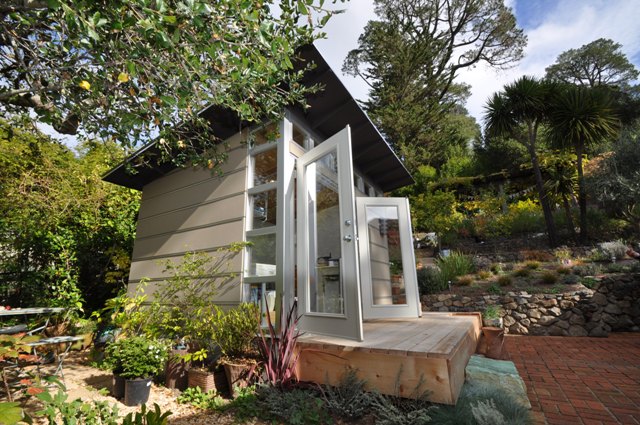 While sett studio's designer tiny offices run between $53,000 and $83,000, the new novi diy office kits can be ordered anywhere in the continent . Studio Shed Tinyhousedesign