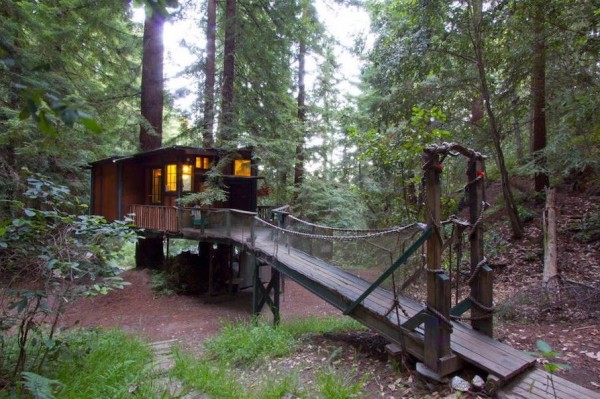 This treehouse in san jose, california, boasts gorgeous views of silicon valley . Tiny Treehouse Cabin in the Redwoods