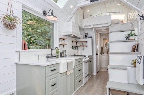 The Heritage Tiny House on Wheels (Vintage!)