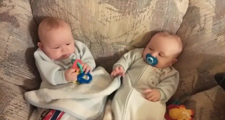 Otherwise, it's the best we've used and i would recommend it. This Montage of Twin Babies Is the Cutest Thing You'll See