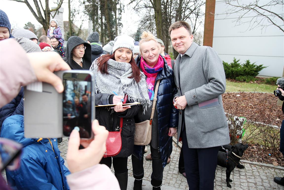 To, że podobny do laleczki chucky, że nie wiadomo, . Szymon Holownia W Olsztynie