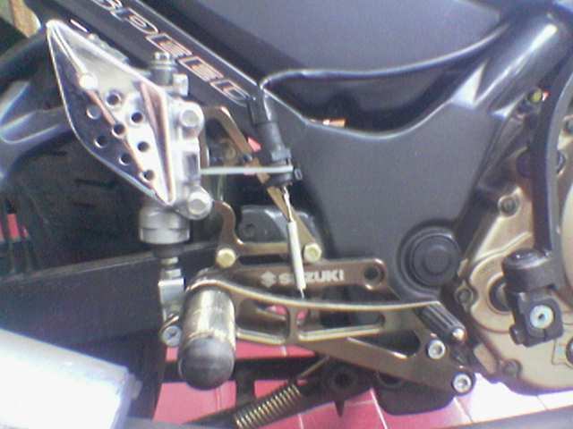 Satria fu memang motor yang banyak disukai khususnya kalangan muda. Foot Step underbone Satria FU 150 | topan dot com