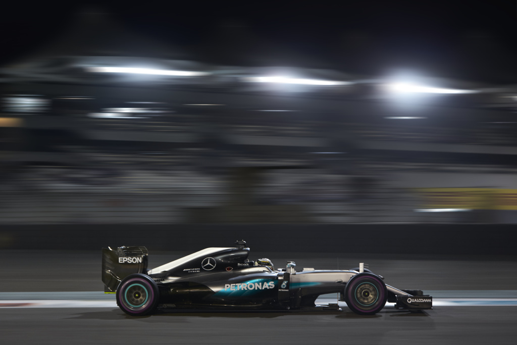 Lewis Hamilton sichert sich die Poleposition © Daimler AG