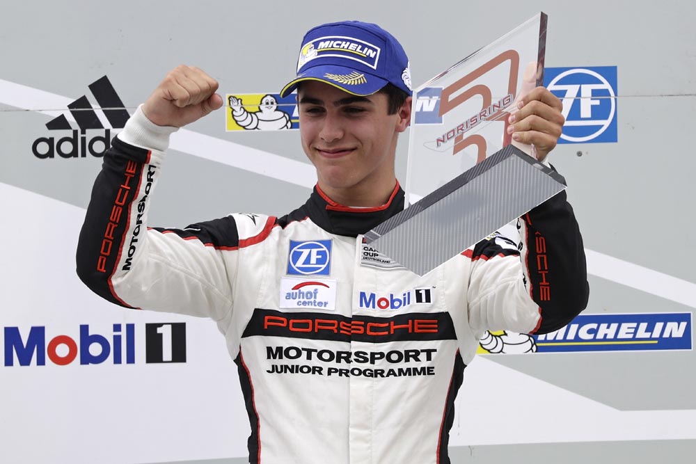 Thomas Preining jubelt über den Podestplatz am Norisring © Porsche AG