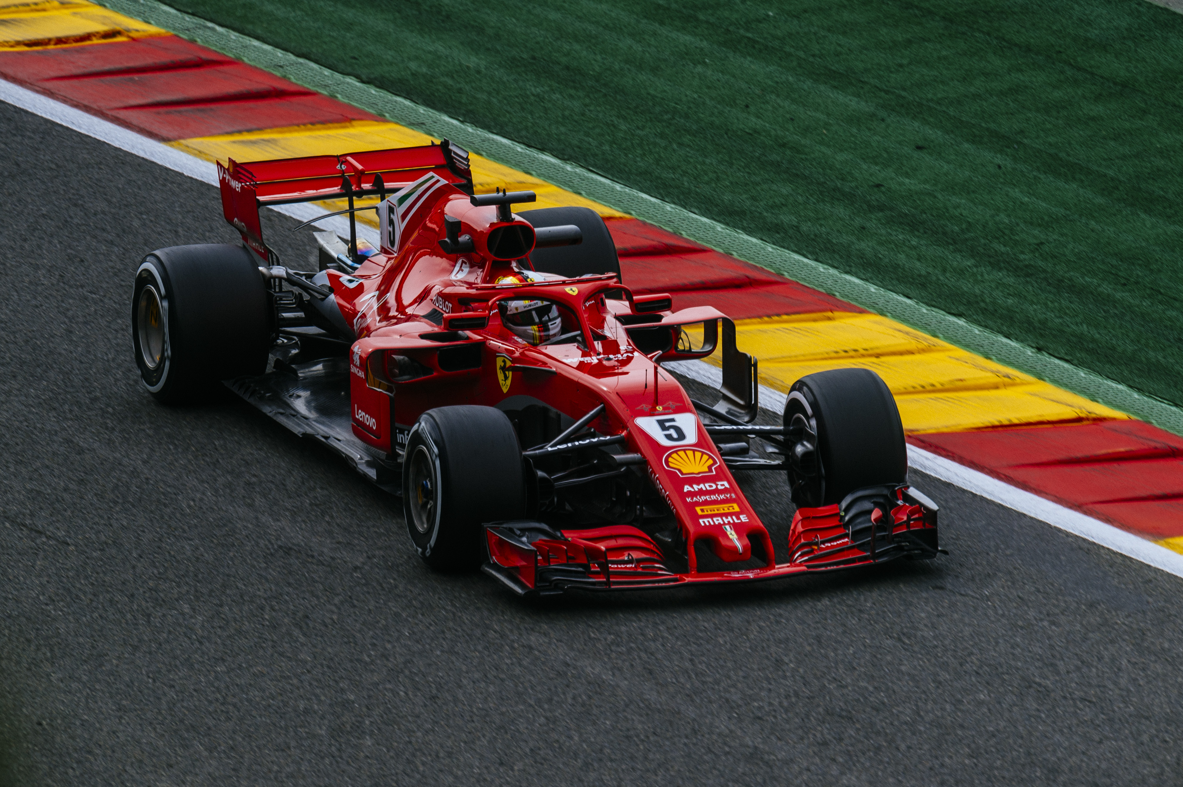 Sebastian Vettel siegt auf der Achterbahn von Spa © Ferrari Media