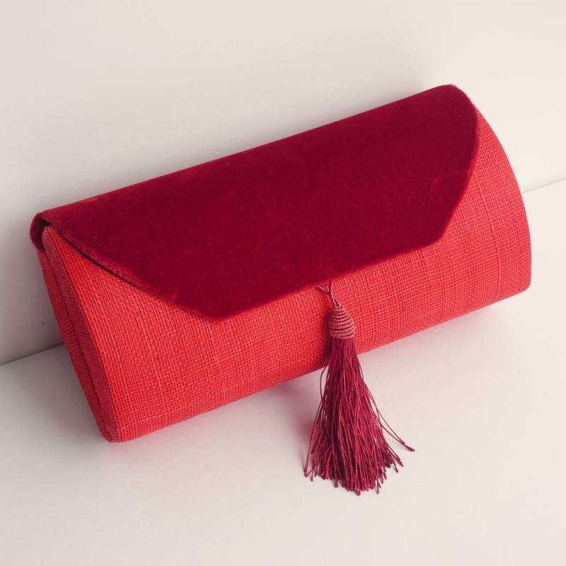 Bolso retro rojo Ravello ovalado elegante de madrina con terciopelo y borla