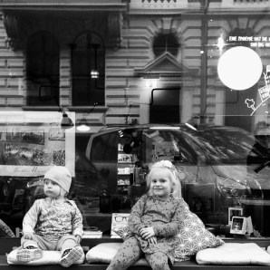 Hipsterar á kaffihúsi