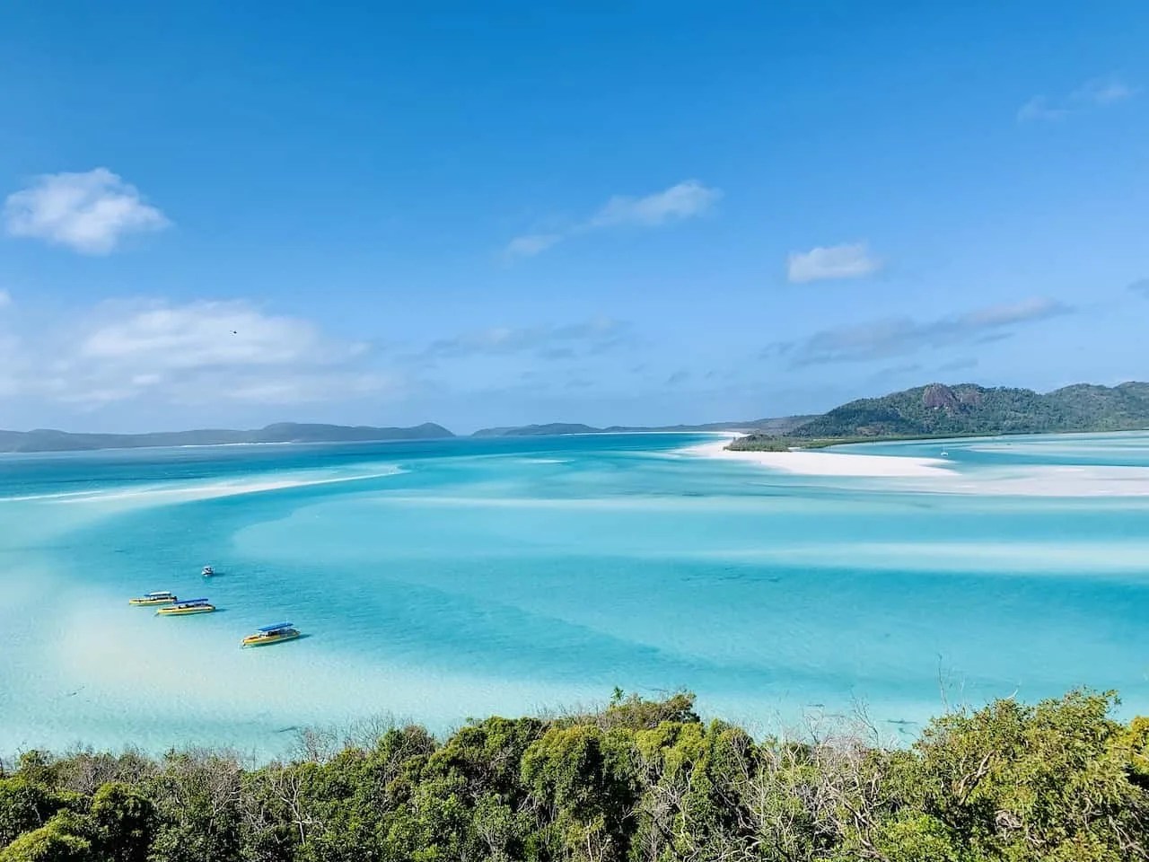 Don’t miss the walk to the spectacular viewpoint over hill inlet at whitehaven’s northern end, where a swirl of white sand and turquoise water fuse to create a stunning blend of colours. The Stunning Hill Inlet Lookout Whitehaven Beach Swirling Sands