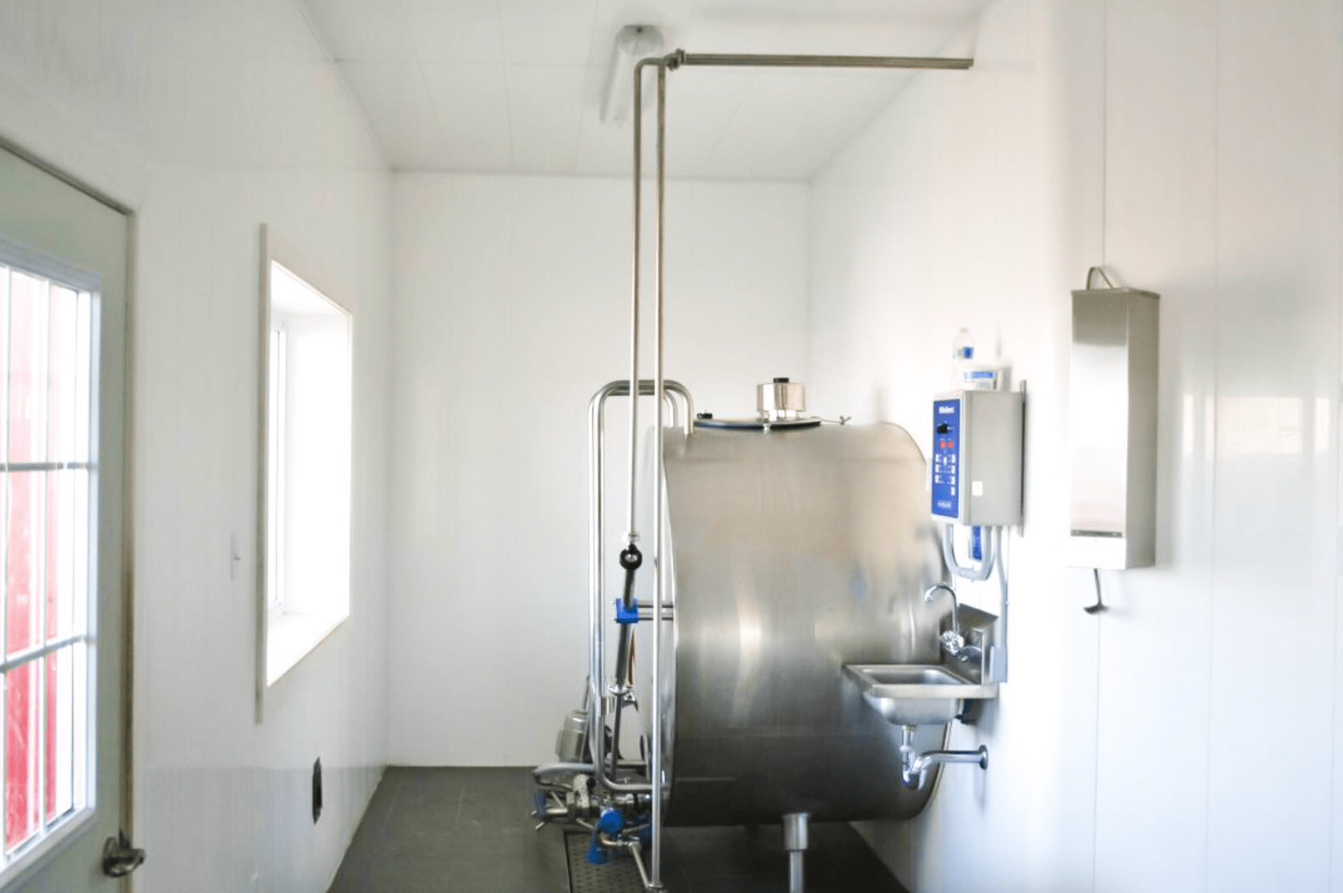 Trusscore pvc reflective wall and ceiling panels increase the effectiveness of artificial lighting, bouncing light back to plants for optimum growth. Agricultural Pvc Wall Panels Trusscore