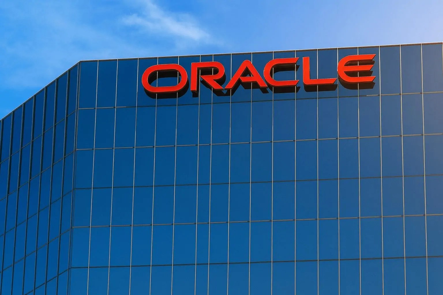 Oracle (ORCL) Stock Today: AI Cloud Backlog, Debt Warnings, and What to Expect from December 10 Results