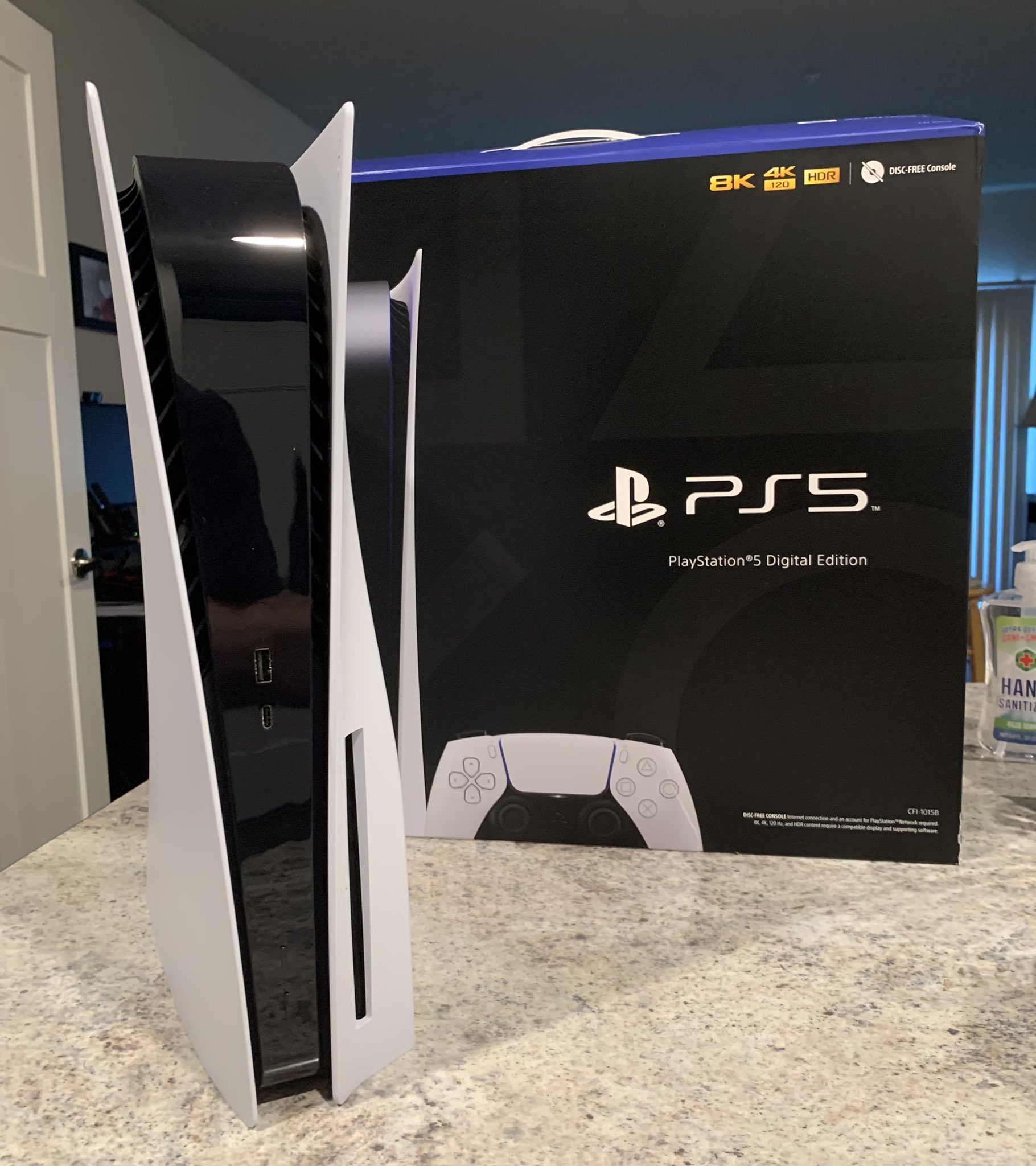 The ps5 digital edition sends a clear message to the entire gaming world, as we start this latest chapter of the console wars. Some PS5 Digital Edition Owners Are Finding a Disc Edition ...