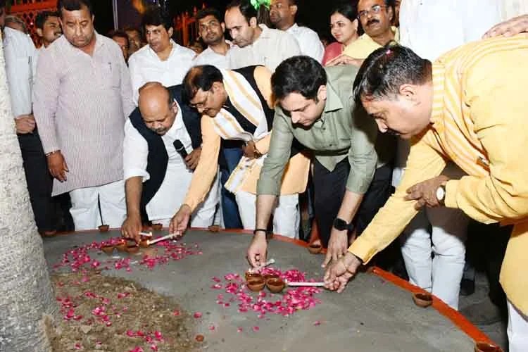 51 हजार दीपों से जगमगाया गाजियाबाद, सेवा संकल्प अभियान का भव्य आगाज 51 हजार दीपों से जगमगाया गाजियाबाद, सेवा संकल्प अभियान का भव्य आगाज