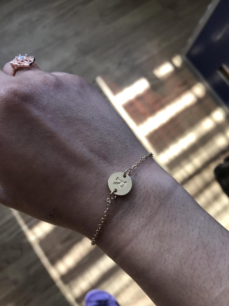 Femmes Bracelet initiale Dainty délicat disque personnalisé Simple lettre  Bracelet Charm amitié cadeau acheter à prix bas — livraison gratuite, avis  réels avec des photos — Joom
