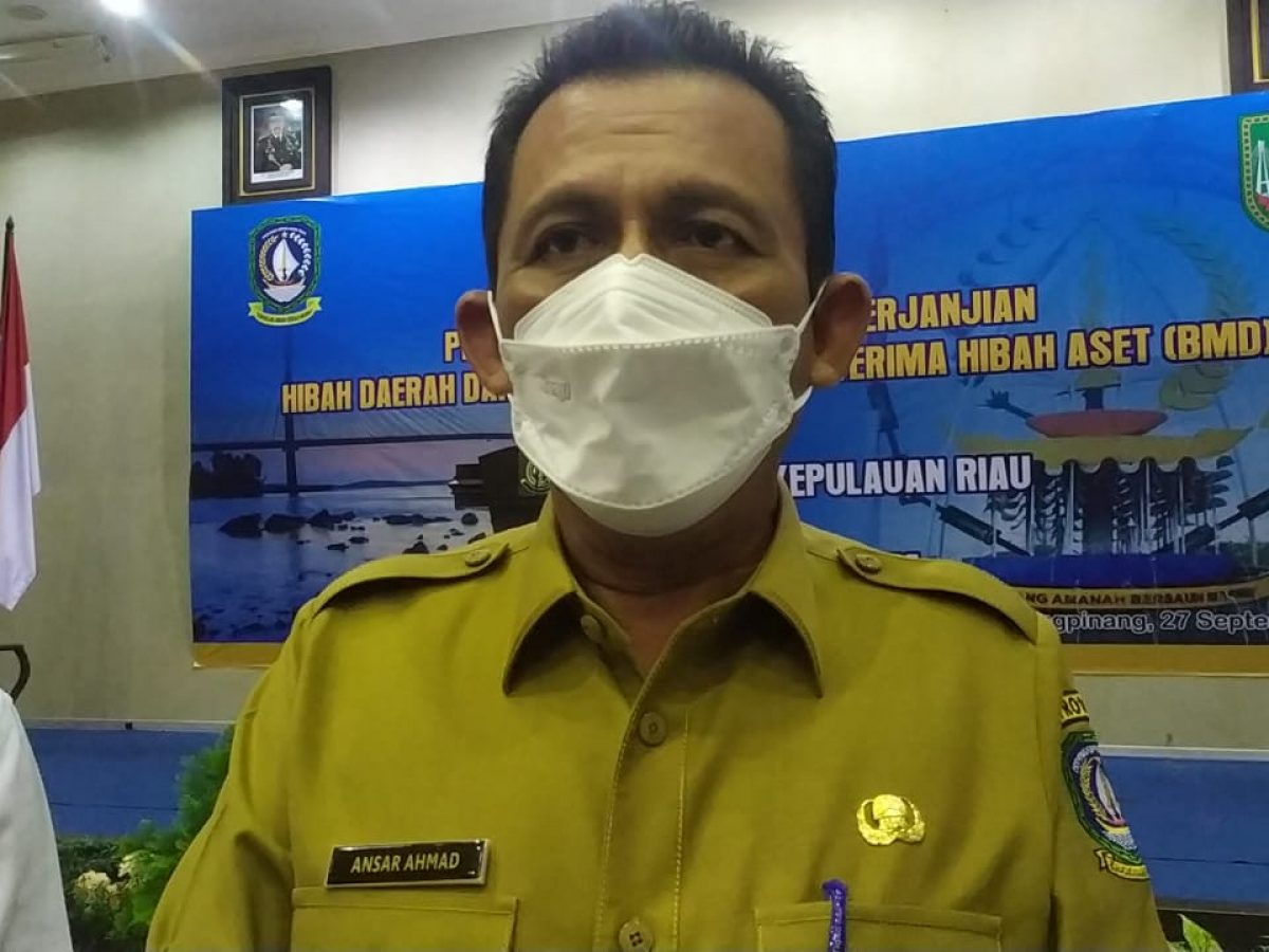 Gubernur Kepri: Seragam Sekolah Gratis Untuk Masyarakat Kurang Mampu -  ulasan.co