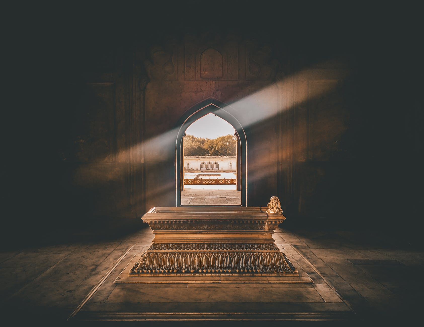 Pengertian dan Adab Takziah yang diajarkan Rasulullah SAW - Umroh.com
