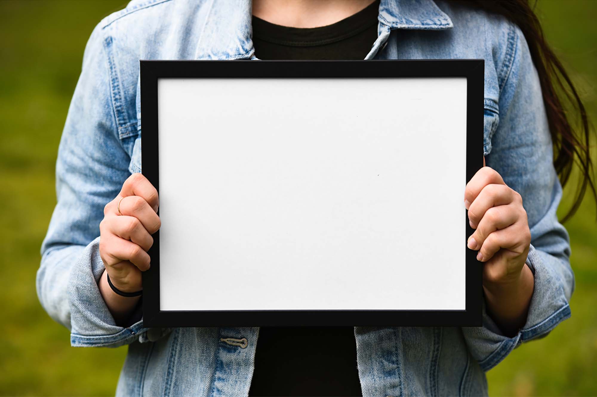 Including multiple different psd mockups like frame on wall, frame on office,. Free Horizontal Frame Mockup Psd