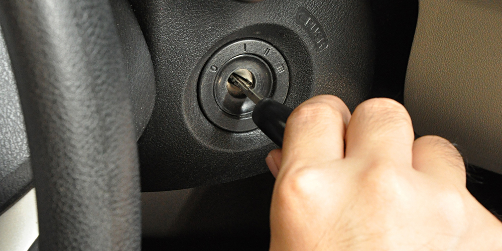 If you own a car that has been made in the last 20 years, it is likely that your car key has a transponder chip inside of it. Transponder Key Programming Services Program Transponder Key Locksmith