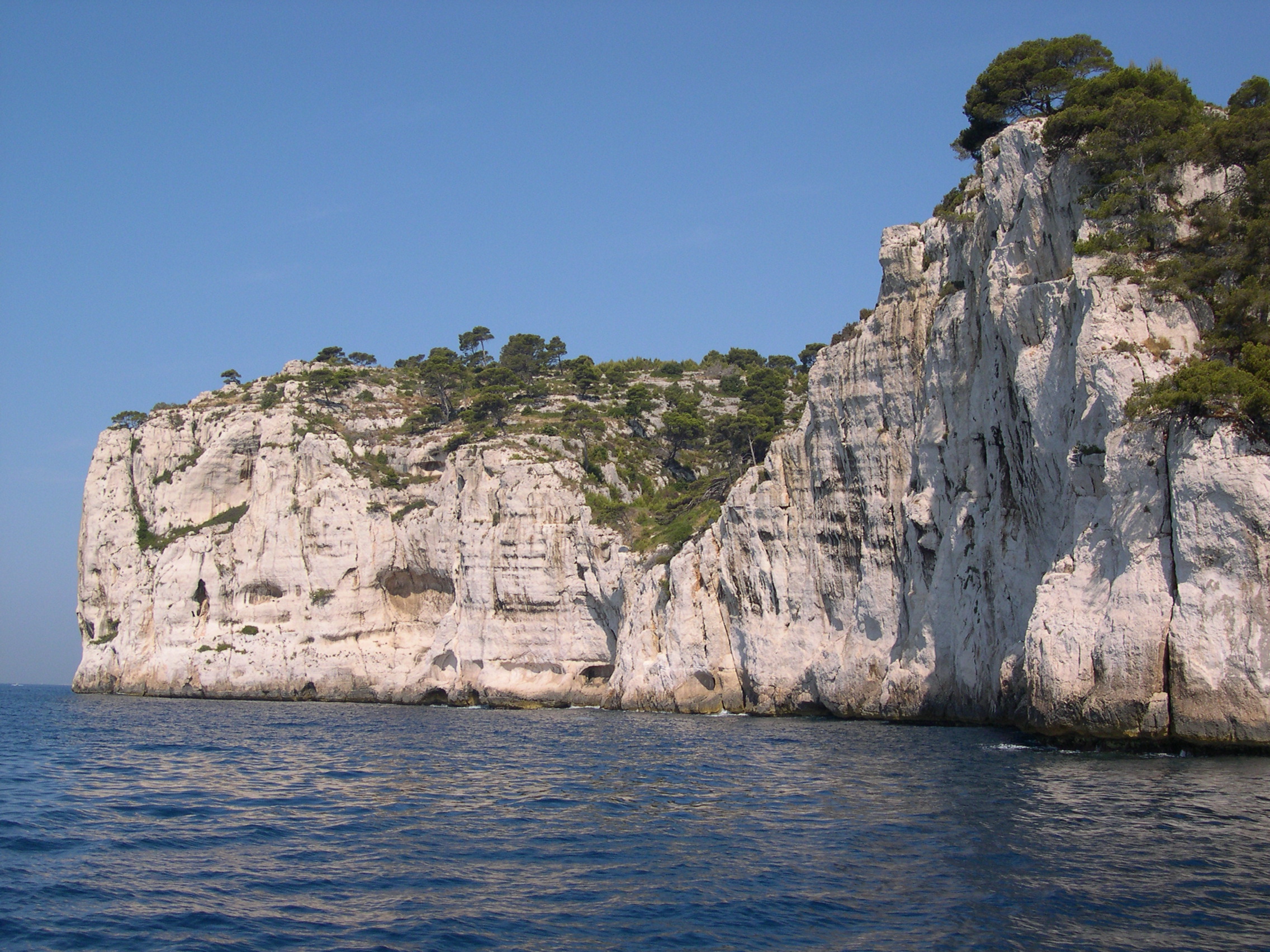New balance committed to women's racing in 2021. File Calanques Marseille Cassis 3 Jpg Wikimedia Commons