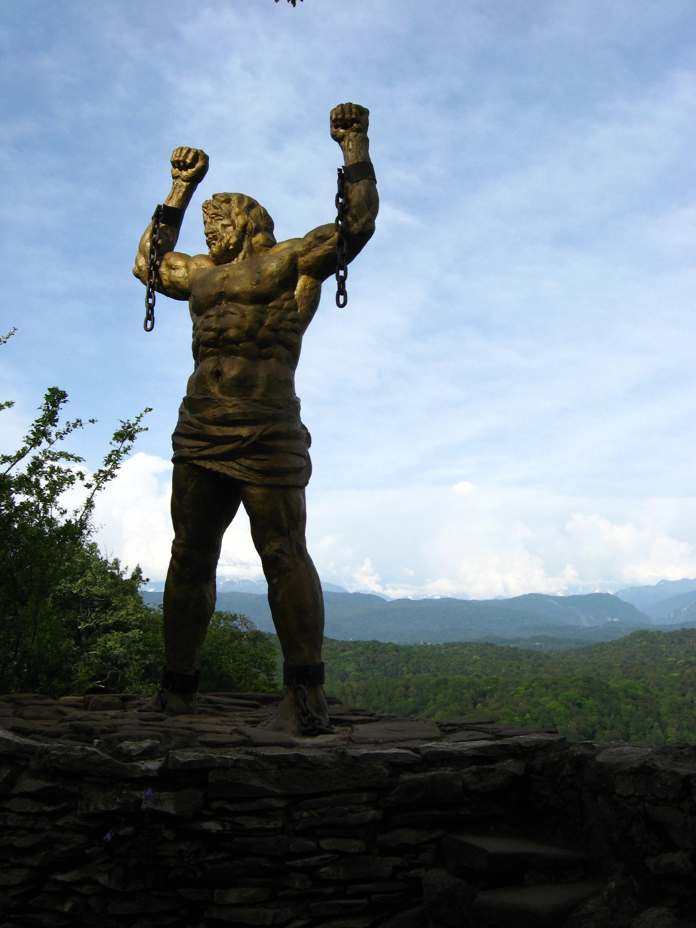 После обнаружения пещеры в 1984 году её практически сразу сделали туристическим объектом. File Prometheus In Sochi Jpg Wikimedia Commons