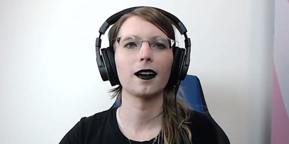 Chelsea Manning Twitch : Chelsea Manning Live Streams Gaming Session Ahead of Grand