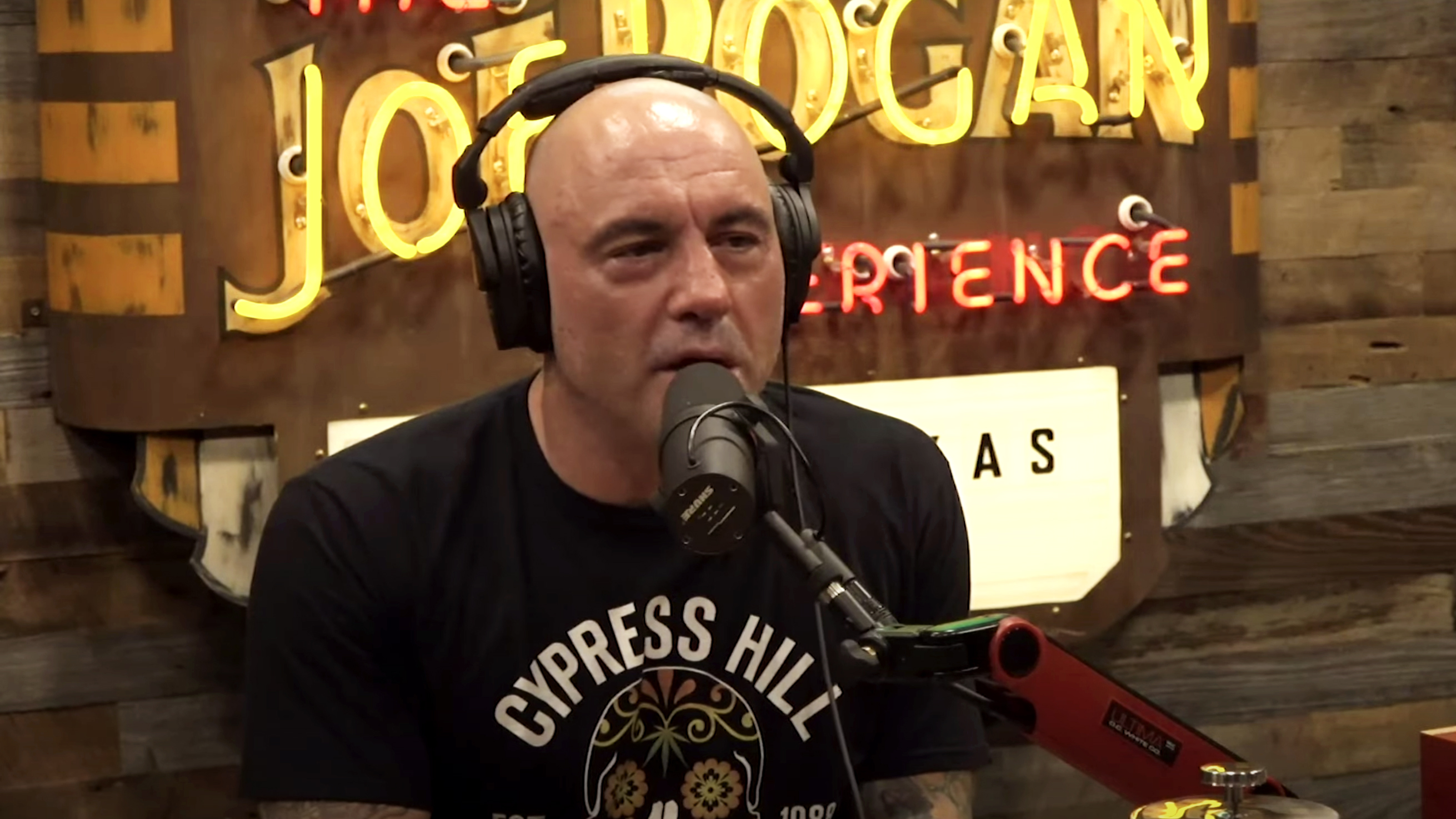 Dec 02, 2021 · the joe rogan experience is broadcast exclusively on spotify and was the most popular podcast on the platform in 2021 and 2020. Joe Rogan Covid Diagnosis Podcaster Reveals Medicines He S Taking Variety