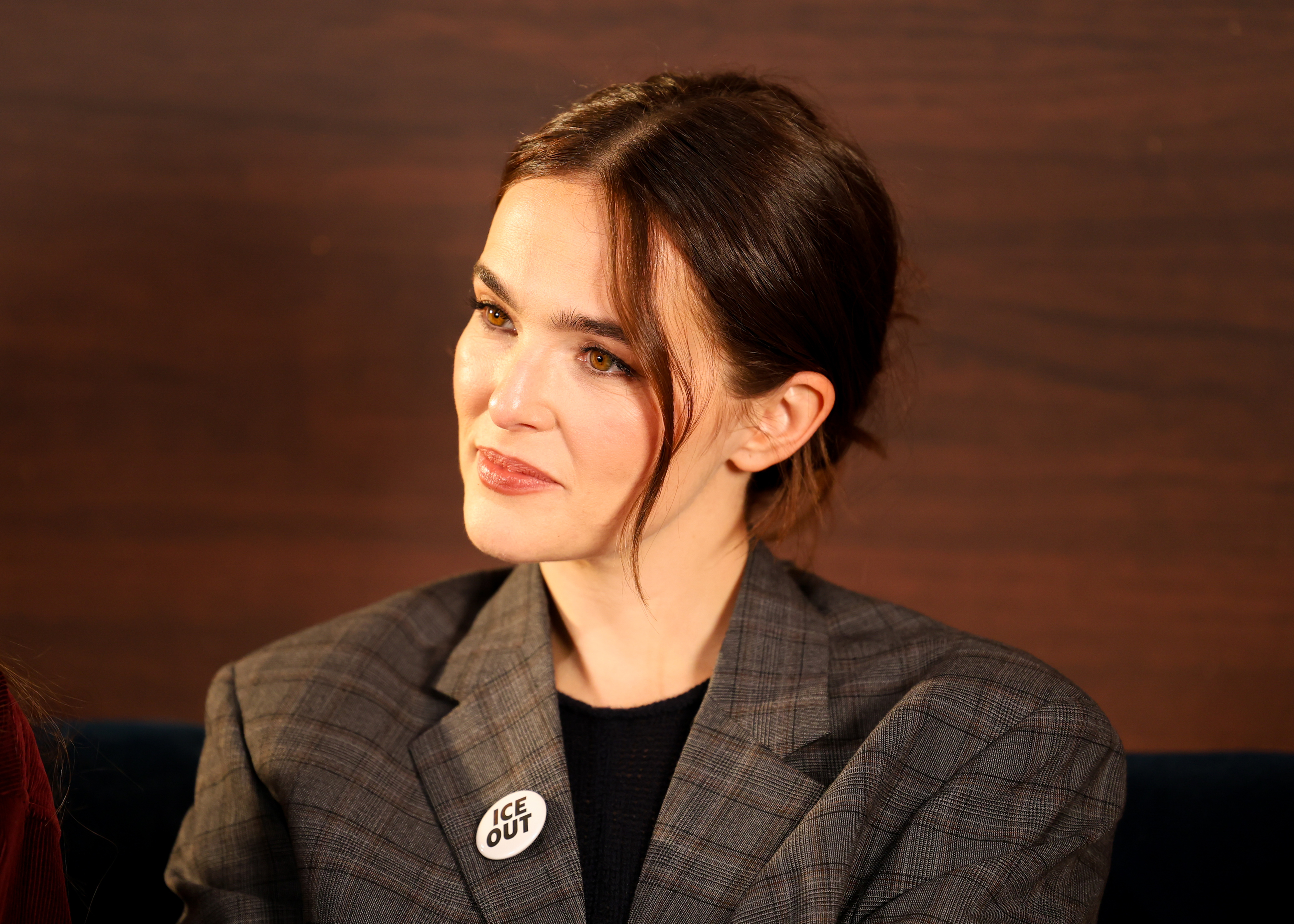 Zoey Deutch: ‘I Feel So Ashamed to Be an American Seeing How Our Government Is Handling’ ICE Brutality