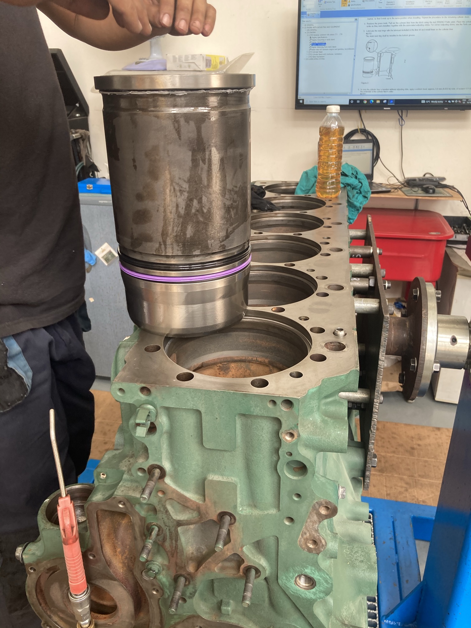 D16 Engine Overhaul VCExworks