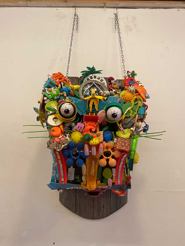 Toy Trash Trophy Tiger