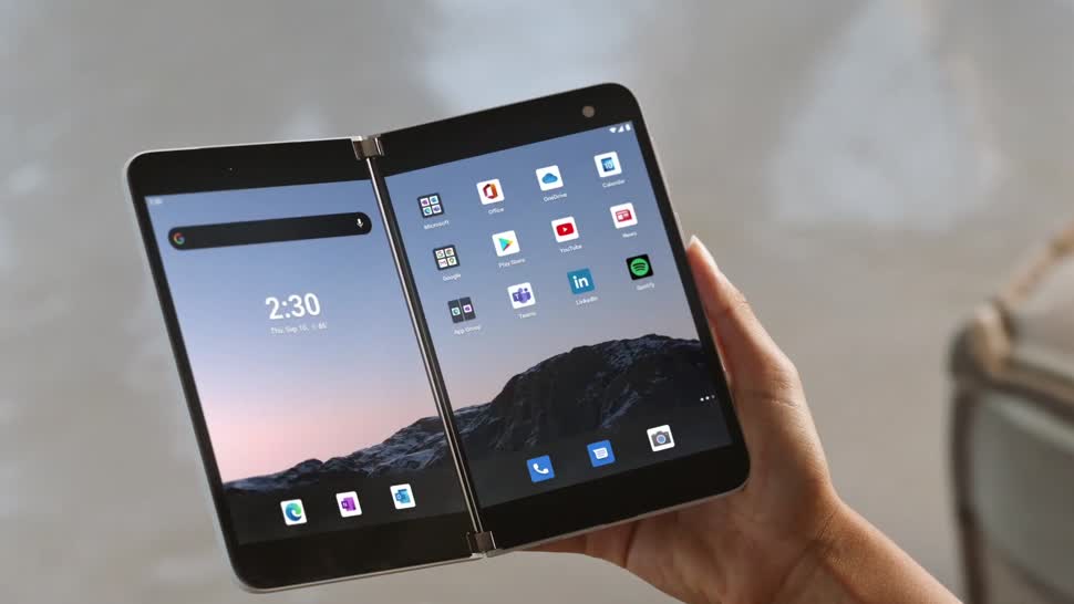Surface Duo possible uses of the foldable smartphone
