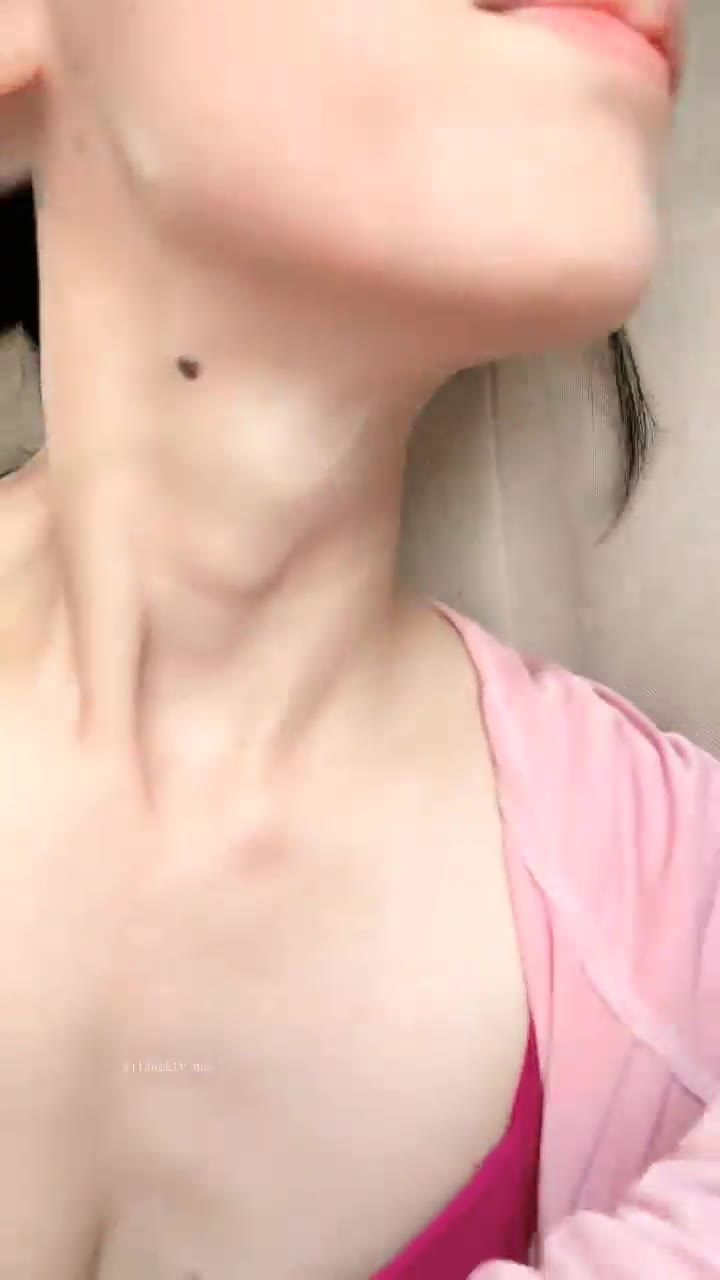 #智者不入爱河  极品美少妇 木瓜奶大乳晕 户外跳蛋自慰