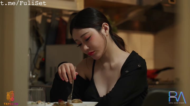 【巨乳少妇】沉沦男模会馆淫欲解放