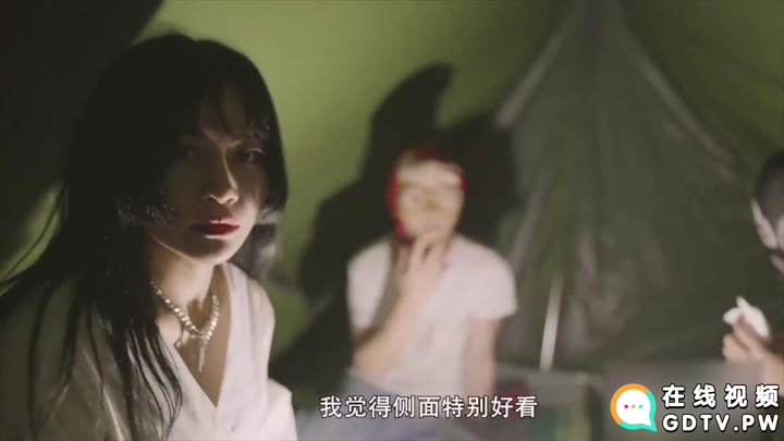 董小宛姐妹花和两个驴友张家界野外露营帐篷里野战