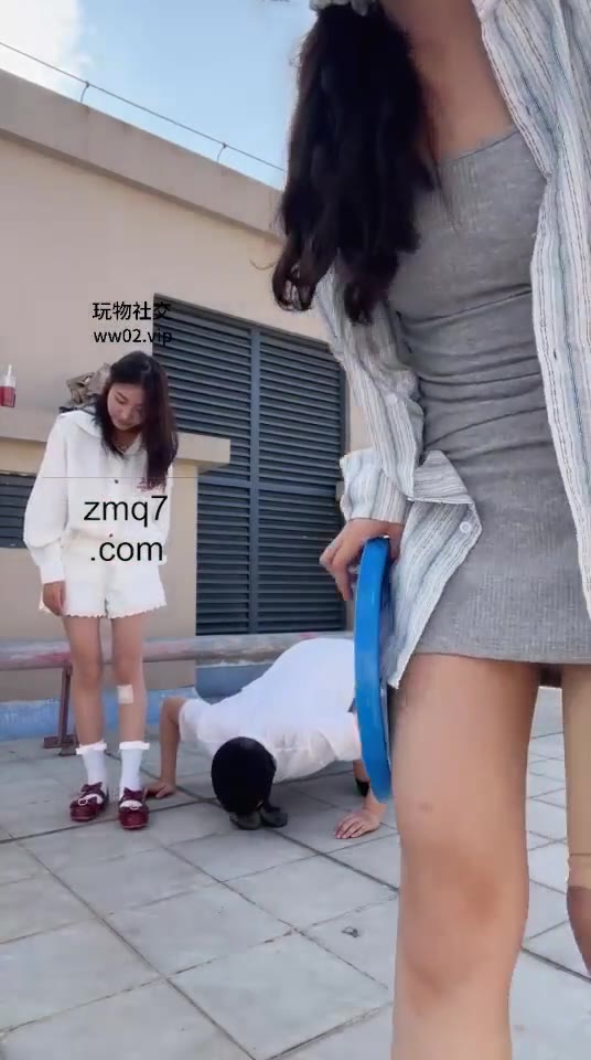 香芋朱朱 户外调教 突发无语事件