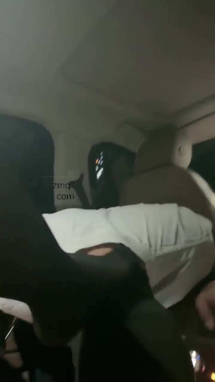 诺雯 趁老婆不在家 到车里犯贱