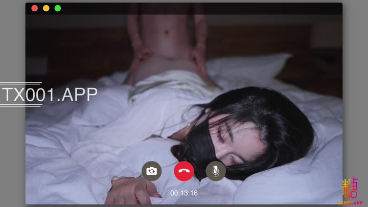 【NANA】激情通话油亮肉丝被单男疯狂肏穴