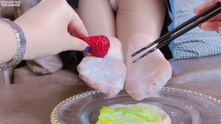 白丝美脚汉堡套餐