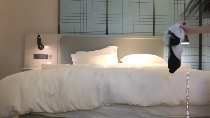 【#小宝寻花】约了个极品颜值甜美妹子啪啪，舌吻调情口交舔奶骑乘猛操呻吟娇喘诱人