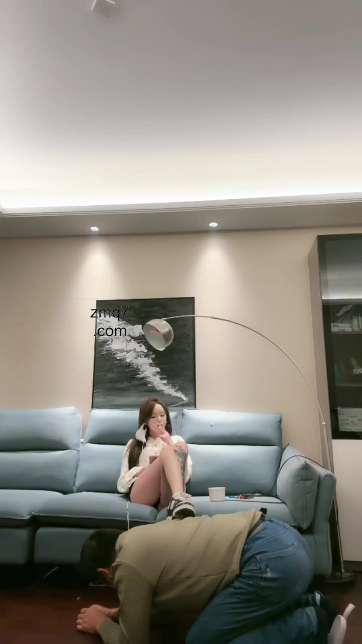 莫妮卡 踢裆专场