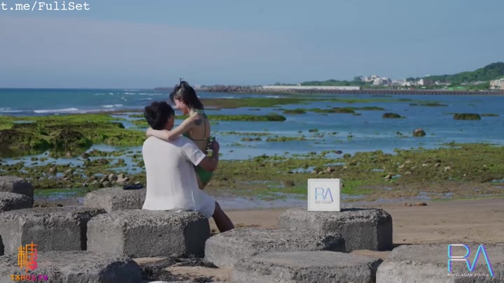 【性感比基尼】沙滩邂逅 暧昧清纯小只马