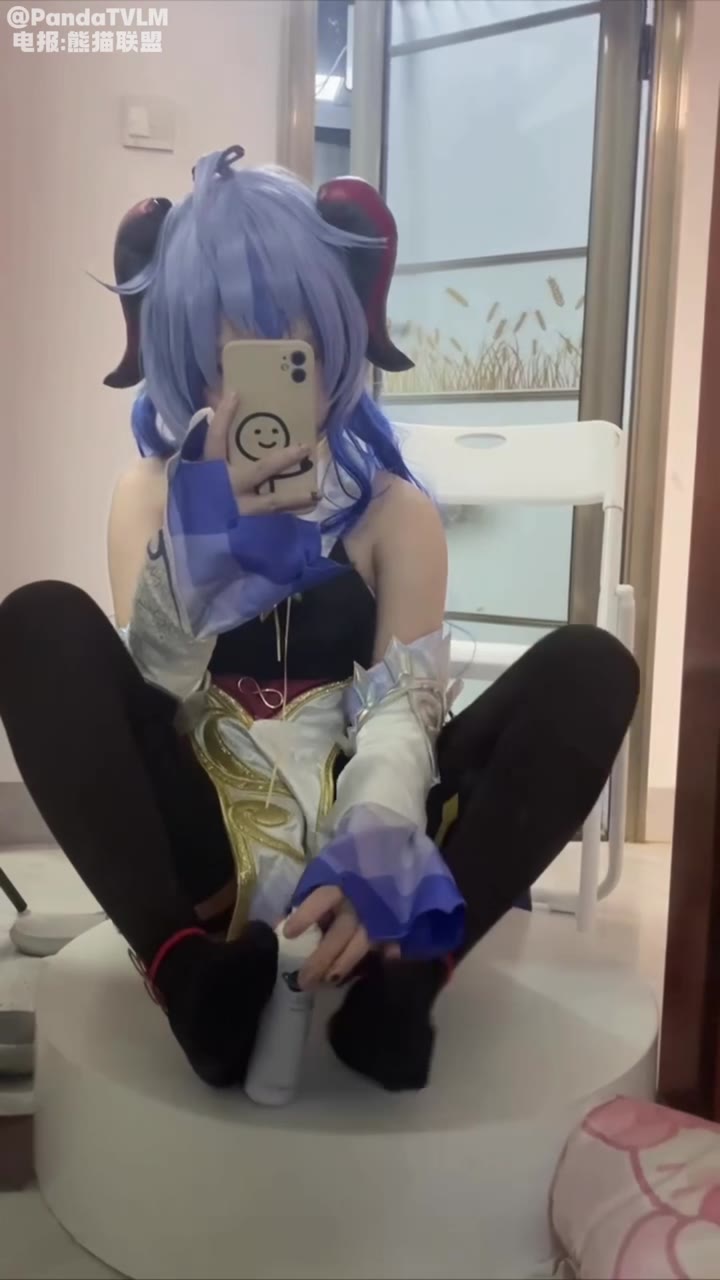 萝莉cos原神 神里绫华 甘雨 秀足 模拟足交