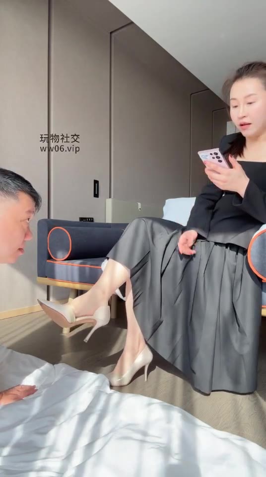 金融女主 脚奴第一次上岗