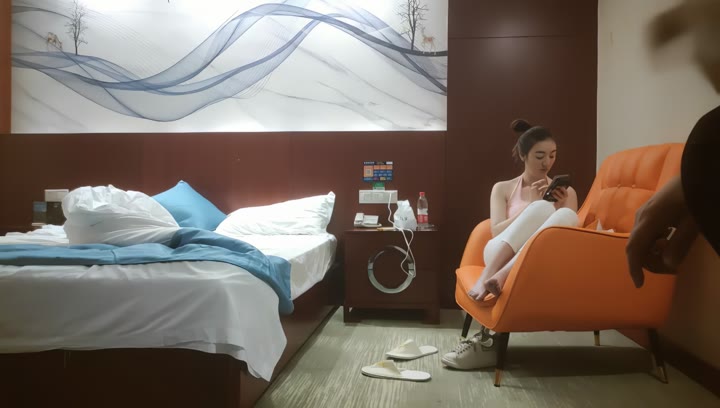 【#利哥探花】高挑外围女神，肤白貌美大长腿