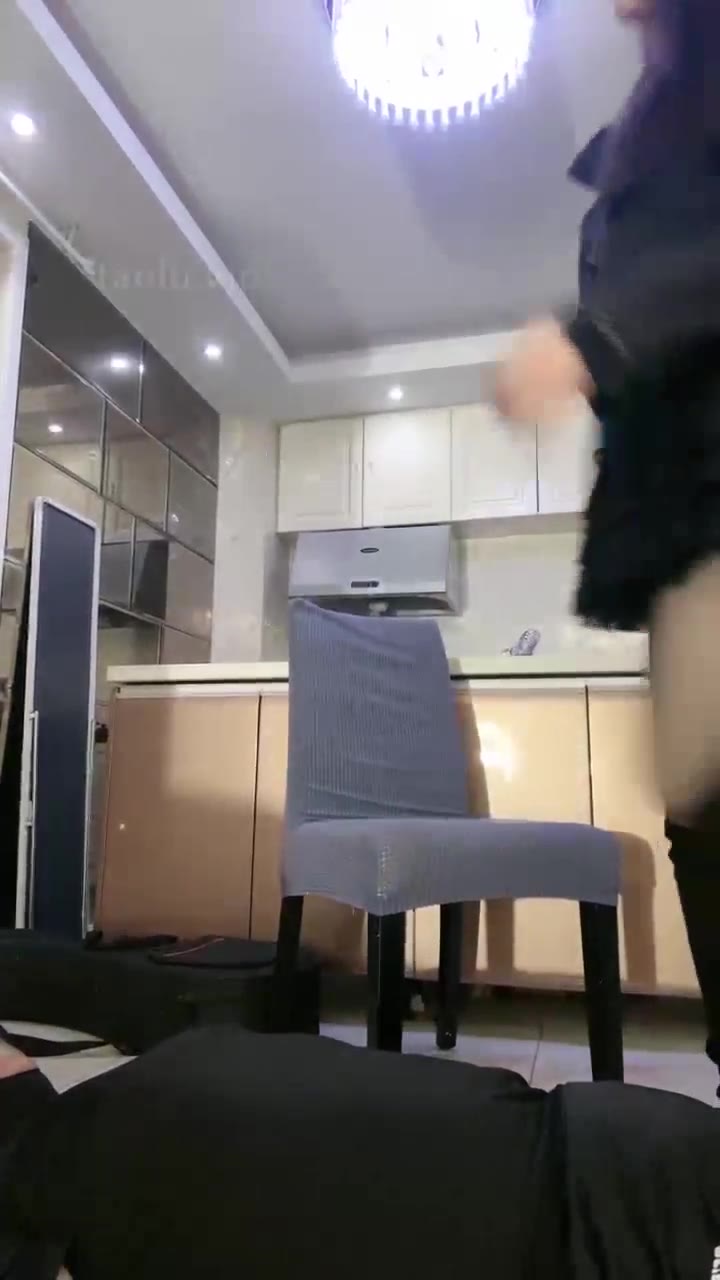 佳奈 模特 长靴踢踹 绿锁求虐 掐乳