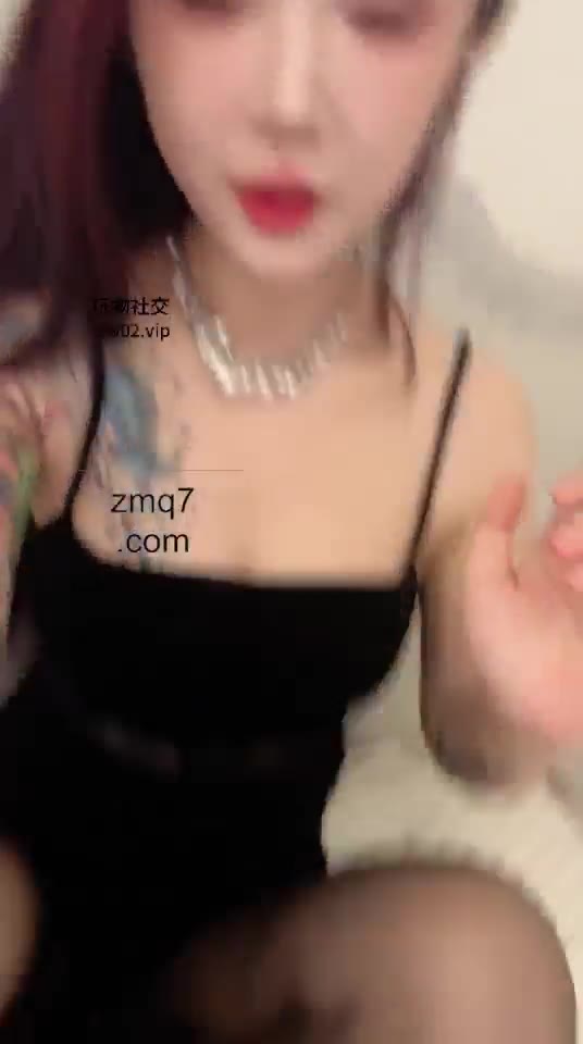 花臂女神诱惑调教