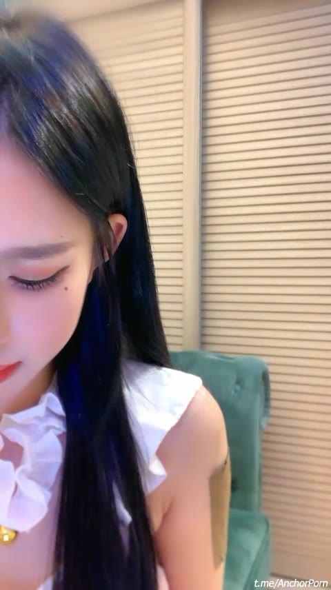 #纯情的皮皮 美少女首秀！女仆装D罩杯美乳