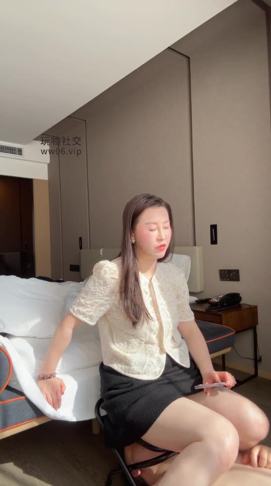 金融女主  鸭子不做 那就做马桶吧